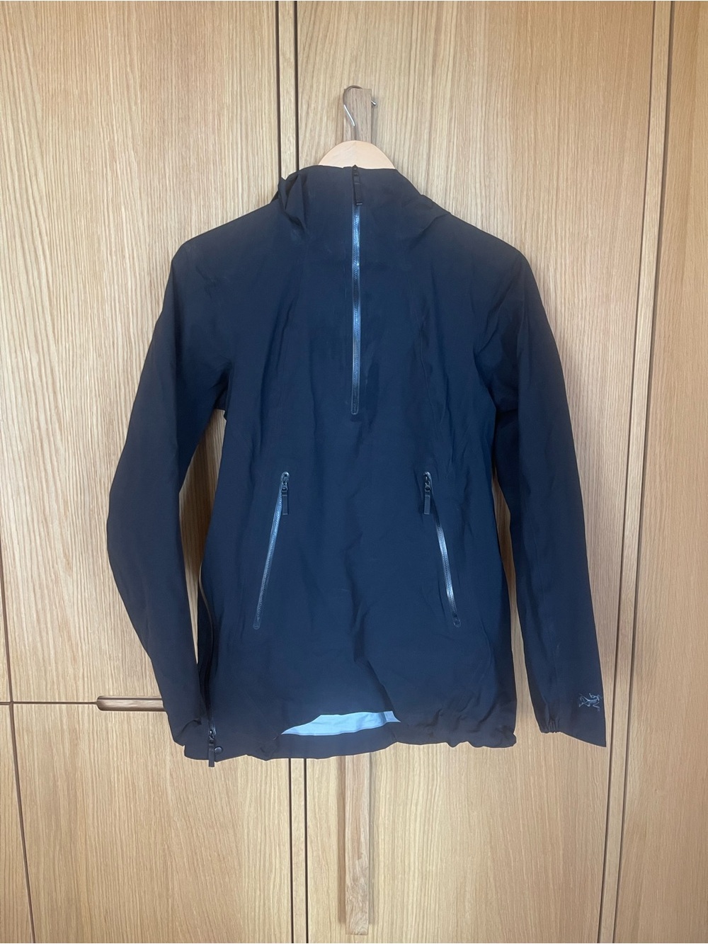 Arc'teryx Women's Black Goretex Anorak